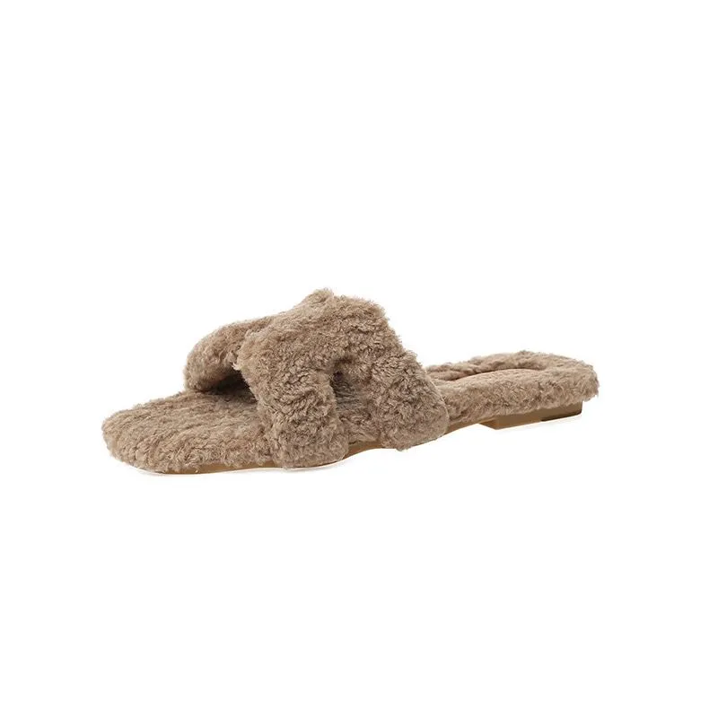 Cozy & Chic Faux-Fur Sherpa Slides