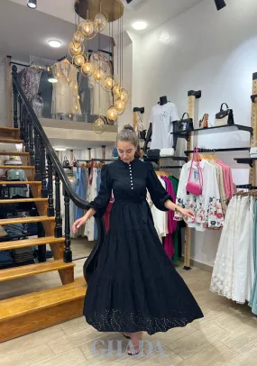 Robe noir brodé