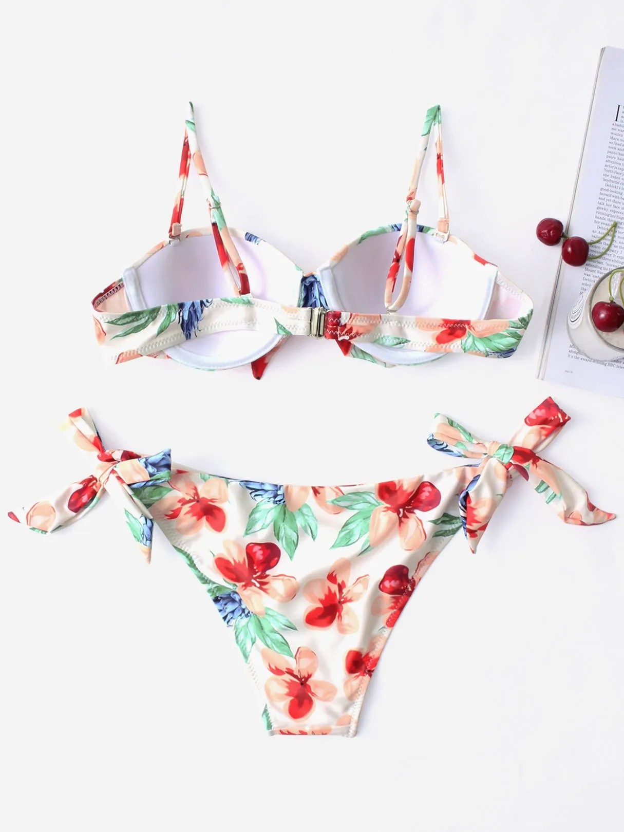 Wholesale Green Sleeveless Floral Print Spaghetti Strap Two Piece Bikinis